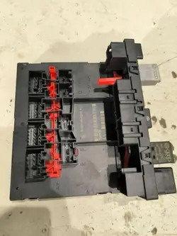 Audi A3 Mukavuusmoduuli OEM 8P0907279 - Käytetty