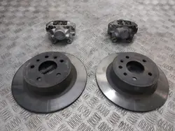 Gebrauchte Bremscheiben & Bremszangen hinten für Opel Omega B 2.0 8V