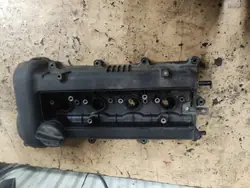 Venttiilikansi OEM IX20HY93 Hyundai IX20 1.4 16V:lle