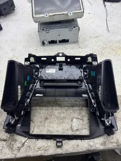 Ford Focus MK3 Sync 3 Radio Nav OEM F1BT-18C815-LL