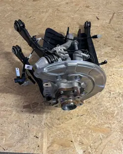 OEM 6866337 Linke Hinterachsnabe BMW 5er Reihe