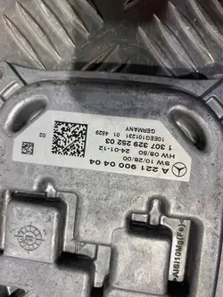 Module de Contrôle Bi-Xénon Mercedes W221 A2168203789