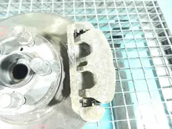 Pinça de freio dianteira esquerda Subaru Forester I SF 2.0 Boxer OEM IMPRK1354458