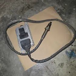 Capteur NOx Mercedes-Benz OEM 0111537228 pour Atego