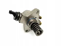 Polttoainepumppu Audi A8 RS5 VW Touareg 079127026R