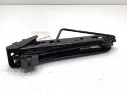 Cric OEM 13331922 pour Opel Corsa D 1.3 90CH 06-14