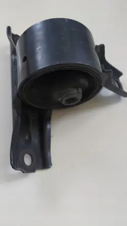 MITSUBISHI ASX OUTLANDER CITROEN C4 AIRCROSS Moottorin Kiinnike Oikea OEM