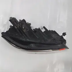 VW PASSAT B8 14 - Rechtes Scheinwerfer