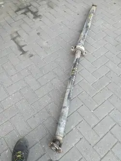 Nissan OE 37000JG70A drivaxel, bak