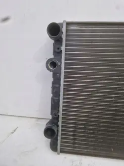 Radiateur d'eau VW Polo 6N0121201C