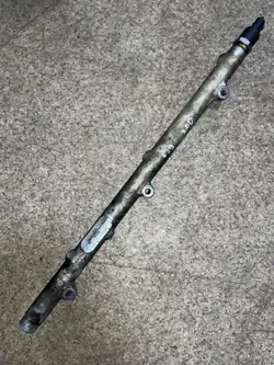 Inspuitrail BMW E39 3.0 TD M57 OEM 0281002260