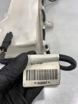 FBZ18833 OEM Spolarbehållare Peugeot 5008