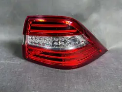 Feu arrière droit Mercedes A1669063201