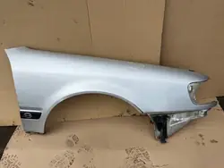 Rechter voor spatbord OEM PRAWY PRZEDNI BŁOTNIK AUDI 100 1990-1994