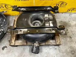 Escudo montagem tanque GPL OEM 179828915R Dacia Jogger
