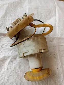 Volkswagen Brandstofpomp OE 8E0906087E