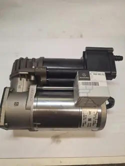 Mercedes W205 Luchtvering Compressor OEM 2053200104