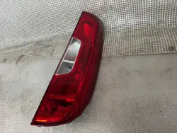 FIAT DOBLO 15- Lift Lámpara Trasera Derecha