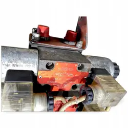 OEM 15757200 Volvo Distributeur Hydraulique