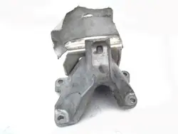 Audi Moottorin Kiinnike OEM 8K0199307BG - Käytetty