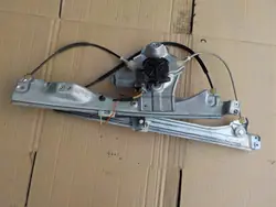 Motor de elevação de vidro dianteiro esquerdo Renault Clio III 2010