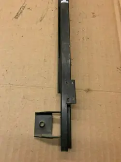 OEM 191837409 Garniture vitre porte avant gauche