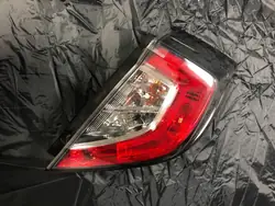 Luz trasera derecha LED Honda Civic X Sedan 2017–2021