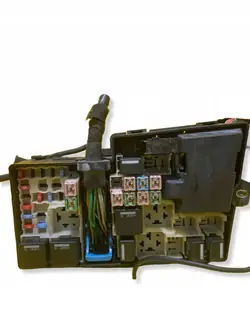 Caja de fusibles Volvo C30 07 1.8 OEM 30672963