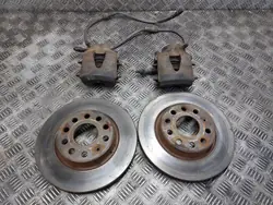 Bremsscheiben + Beläge + Bremssättel Vorne OEM VW Golf VI