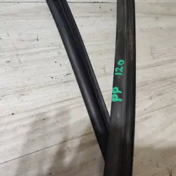 Fram höger dörrfönsterpackning OEM 27589 - Hyundai i20