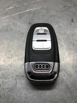 Llave Audi usada OEM 8K0959754H - Mando a distancia