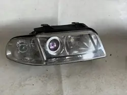 AUDI A4 B5 Phare Xenon Gauche 8D0941029AN