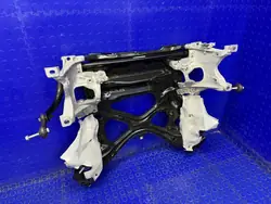 Travesaño suspensión delantera OEM 8W7399347G Audi A5