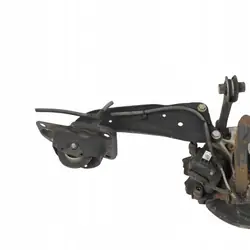 Audi A3 8V taka-akselin jousitusvarsi vasen OEM 5Q0505435J