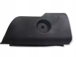 BMW E36 Coupé Vänster Bakluckeljusskydd OEM 8119235