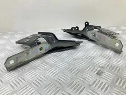 Charnière de capot droite VW Touareg 7P
