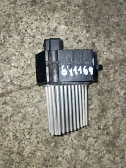 Relais ventilateur chauffage BMW OEM 64116923204 - Occasion