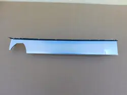 OEM A1776808101 LED-koristepaneeli Mercedes kojetaululle