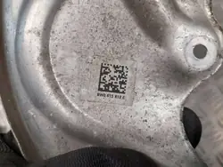 Audi A5 Bakre Bromsskydd OEM 8W0615612E Höger Sida