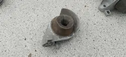 OEM 68440476AA NR21 Oikea Pakoputken Kiinnike Jeep