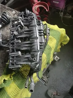 Ansaugkrümmer OE VAG 06J198211D