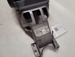 Opel OE Käsinoja OEM 13171943 Signum 1.9L Dieselille