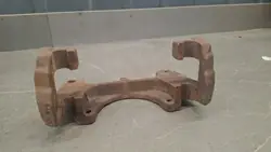 Suporte pinça esquerda dianteira Audi A6 C6 OEM