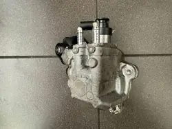 Einspritzpumpe OEM 03L130755 für Audi VW 2.0 TDI