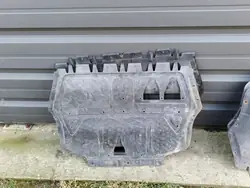 Moottorikansi OEM 1K0825237P VW Golf 5 Audi A3