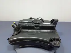 Skoda AdBlue-säiliö OEM 5Q0131877F - Käytetty