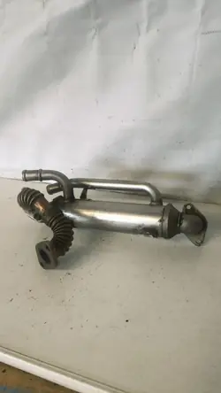 EGR-jäähdytin OEM 038131513H Audi A4 B6:lle, Passat B5:lle