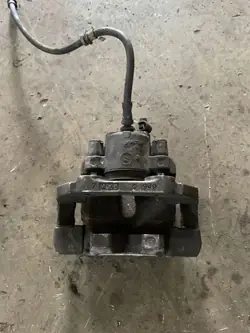 2007 BMW X5 E70 Caliper de Freno Trasero 34216776789