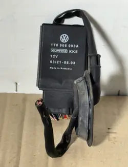 Módulo de Controle da Bomba de Combustível Audi Seat Skoda VW