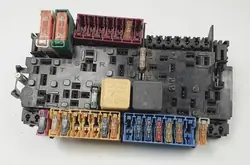 Caja de fusibles Mercedes-Benz A2469067100